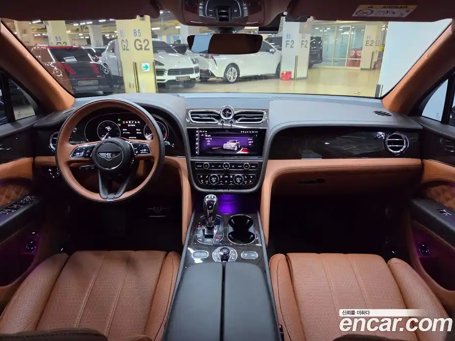 Bentley Bentayga 2021 4.0 гидро, фото 7