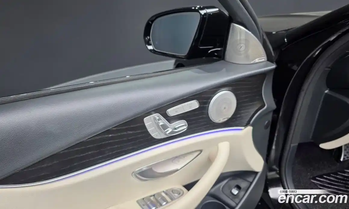 Mercedes-Benz E-Class 2023 2.0 гидро, фото 29