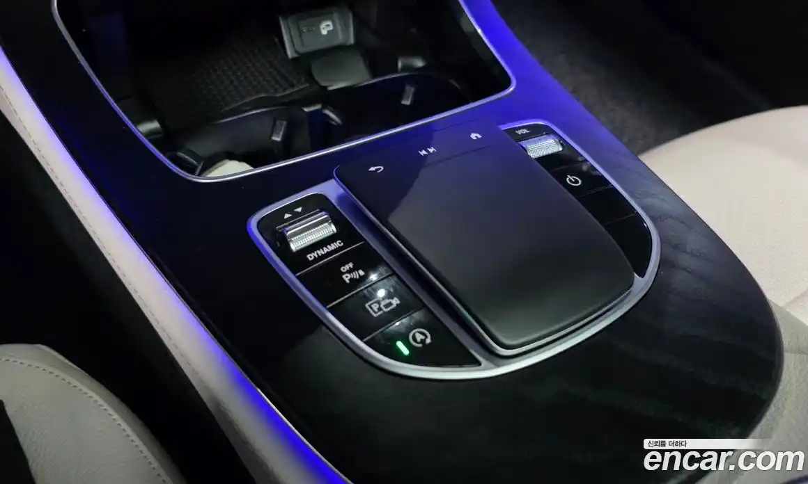 Mercedes-Benz E-Class 2023 2.0 гидро, фото 31