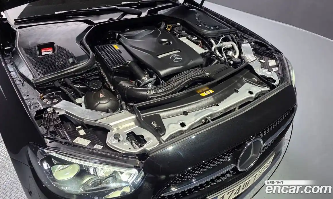 Mercedes-Benz E-Class 2023 2.0 гидро, фото 6