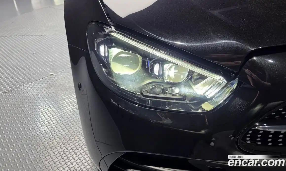 Mercedes-Benz E-Class 2023 2.0 гидро, фото 8