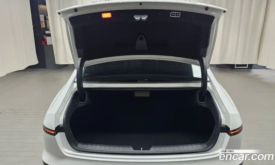 Hyundai Grandeur 2025 1.6 автомат (гидро), фото 23