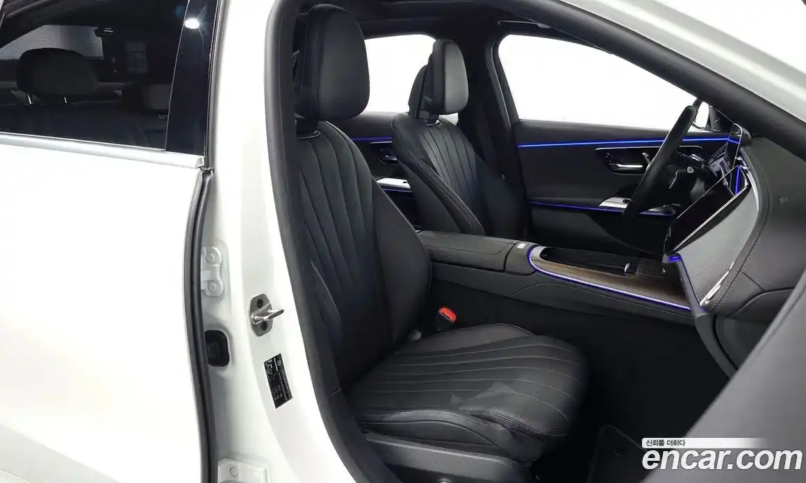 Mercedes-Benz E-Class 2024 2.0 гидро, фото 16