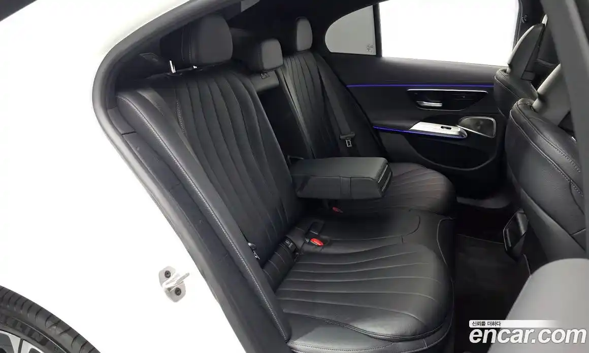 Mercedes-Benz E-Class 2024 2.0 гидро, фото 18