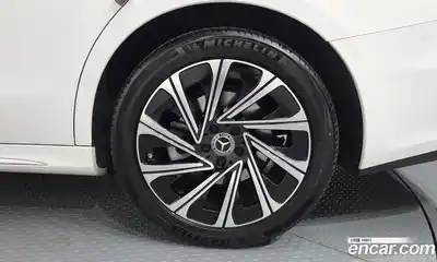 Mercedes-Benz E-Class 2024 2.0 гидро, миниатюра 7