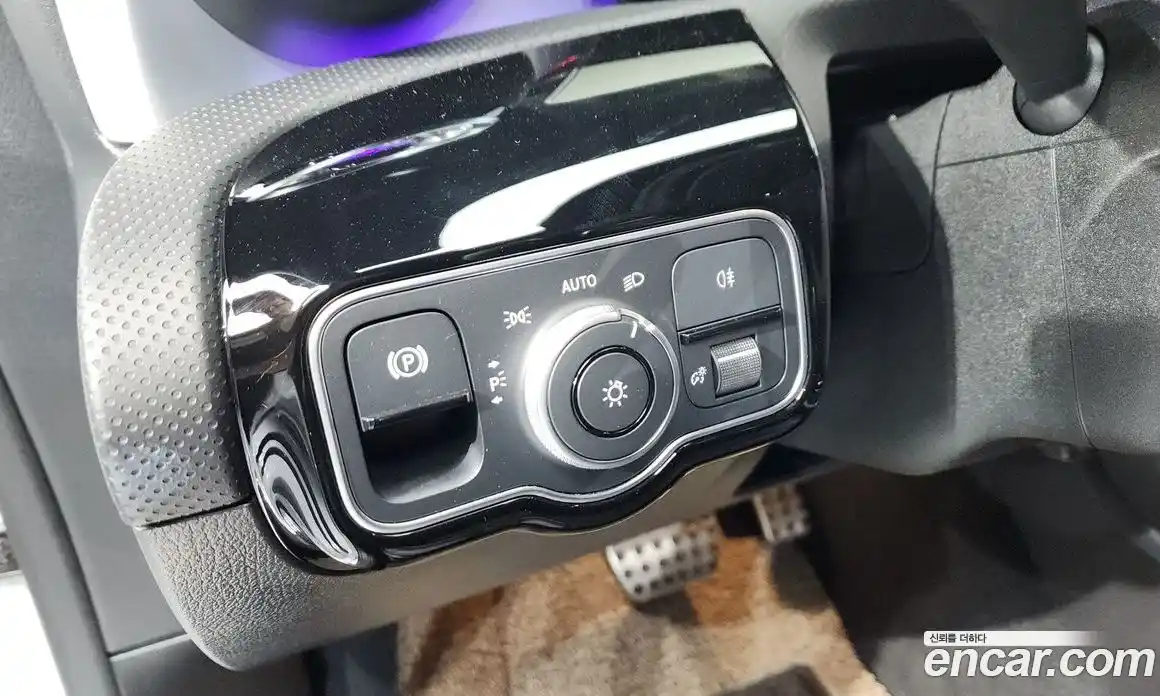 Mercedes-Benz CLA-Class 2023 2.0 гидро, фото 30