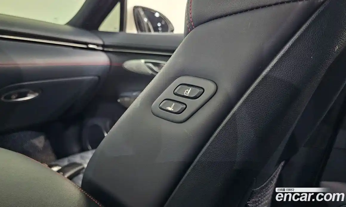 Genesis GV70 2021 2.5 гидро, фото 21