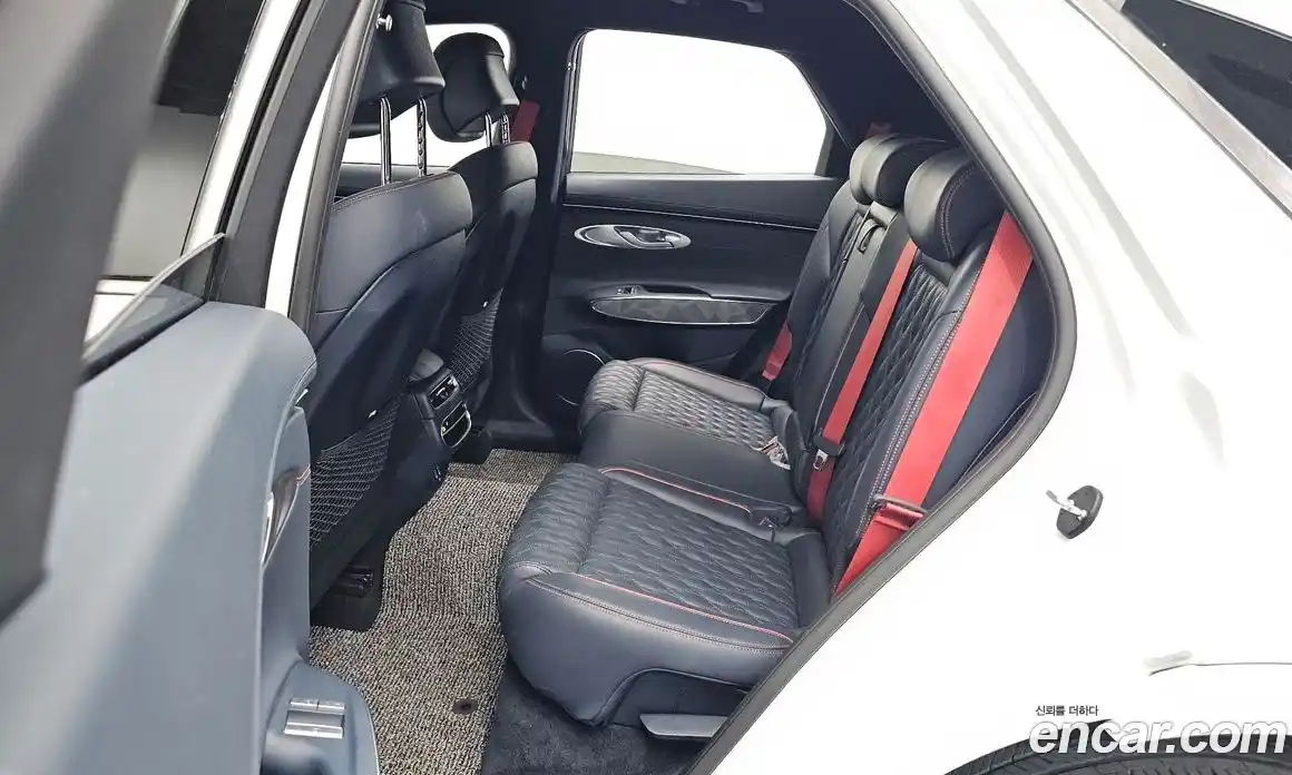Genesis GV70 2021 2.5 гидро, фото 23