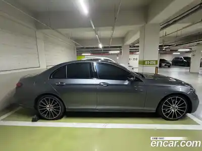 Mercedes-Benz E-Class 2023 2.0 гидро, миниатюра 3