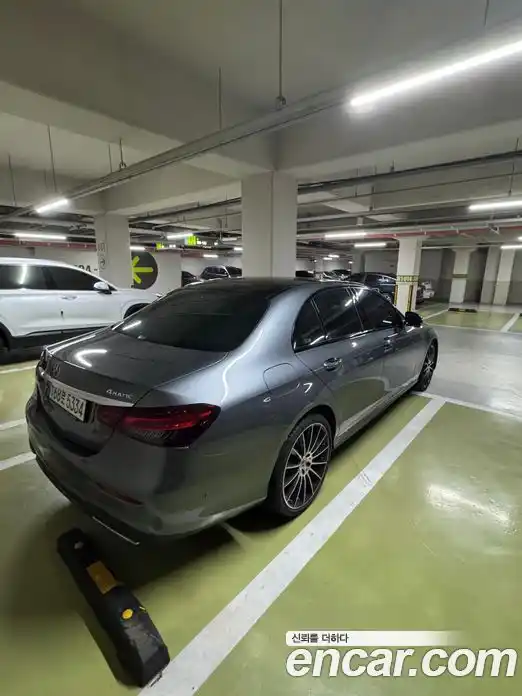 Mercedes-Benz E-Class 2023 2.0 гидро, фото 4