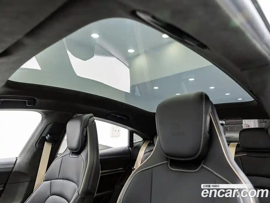 Porsche Taycan 2025 0.1 автомат (гидро), фото 15