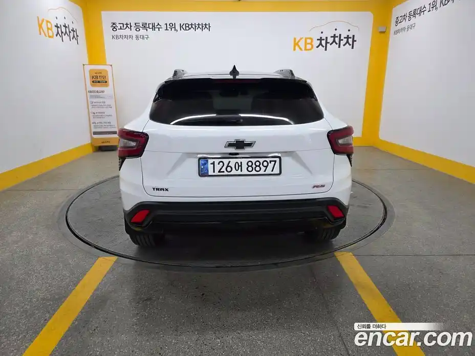 Chevrolet Trax 2023 1.2 гидро, фото 4