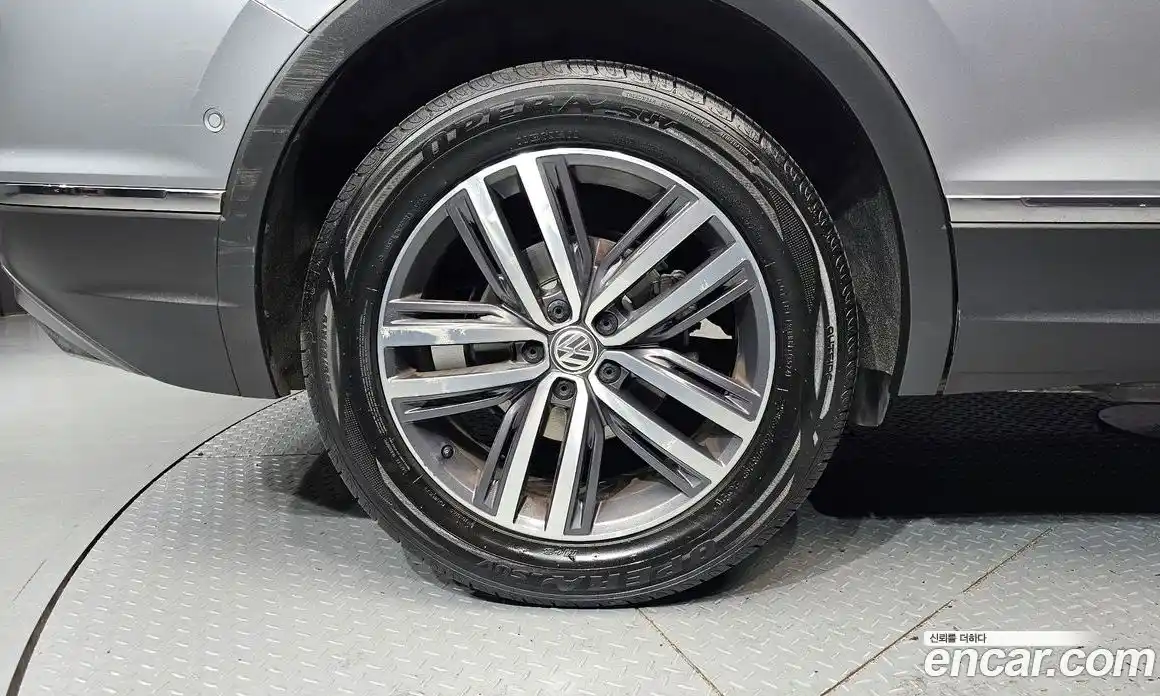 Volkswagen Tiguan 2020 2.0 автомат (гидро), фото 5