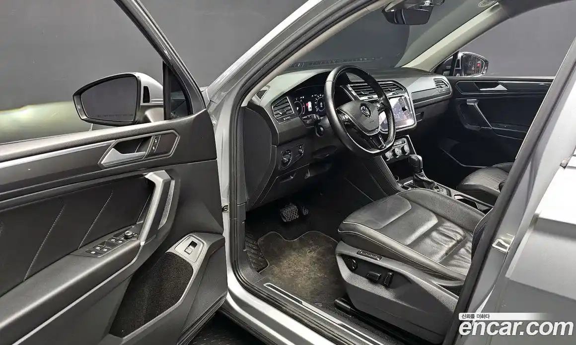 Volkswagen Tiguan 2020 2.0 автомат (гидро), фото 10