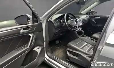 Volkswagen Tiguan 2020 2.0 автомат (гидро), миниатюра 10