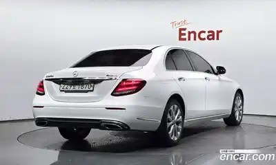 Mercedes-Benz E-Class 2020 1.9 автомат (гидро), миниатюра 2