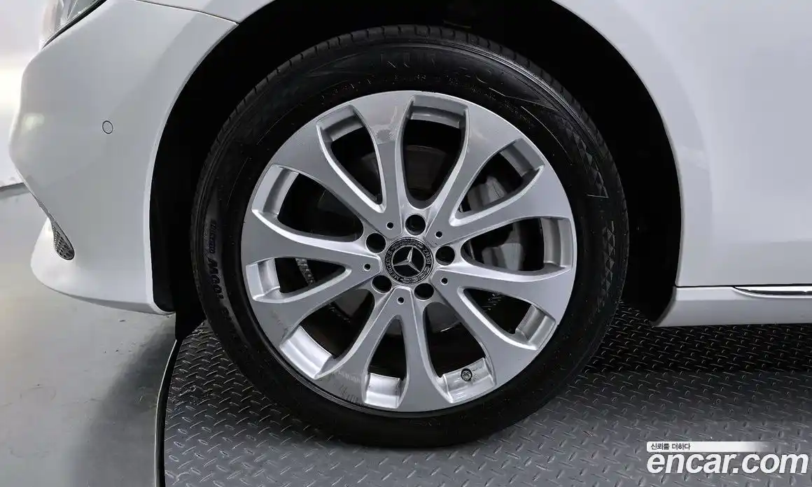 Mercedes-Benz E-Class 2020 1.9 автомат (гидро), фото 5