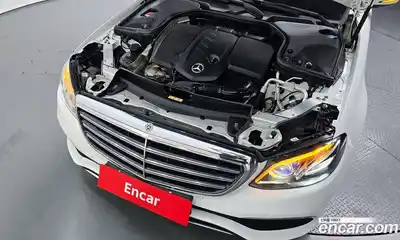 Mercedes-Benz E-Class 2020 1.9 автомат (гидро), миниатюра 6