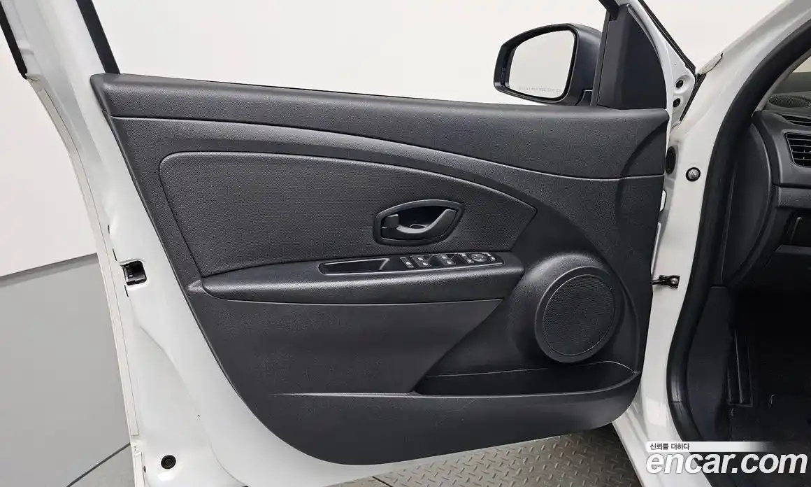 Renault SM3 2018 1.6 гидро, фото 13