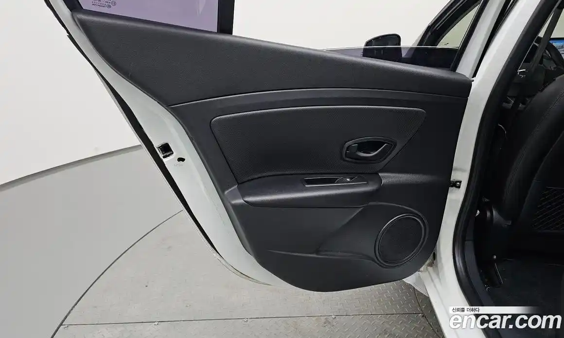 Renault SM3 2018 1.6 гидро, фото 14