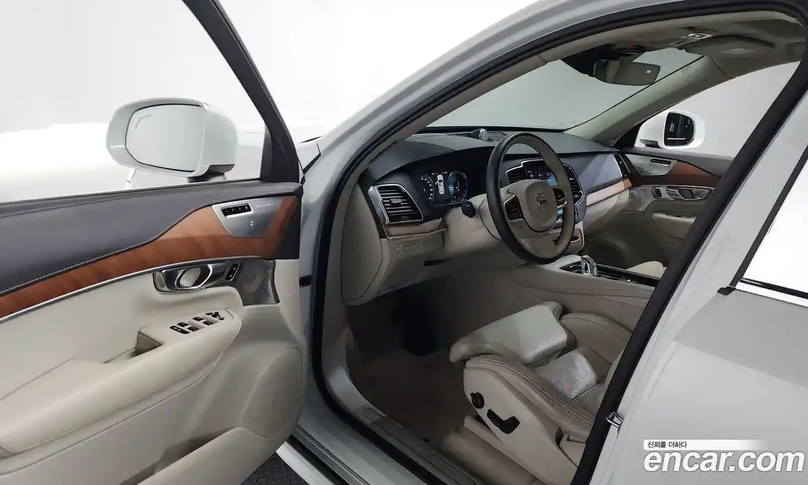 Volvo XC90 2019 2.0 автомат (гидро), фото 13