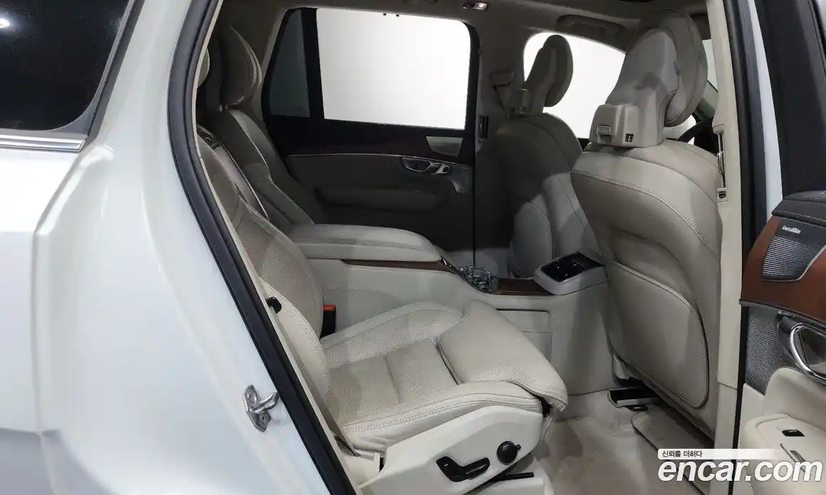 Volvo XC90 2019 2.0 автомат (гидро), фото 18
