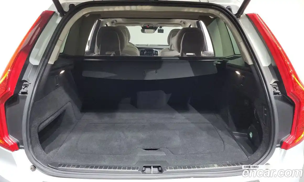 Volvo XC90 2019 2.0 автомат (гидро), фото 26