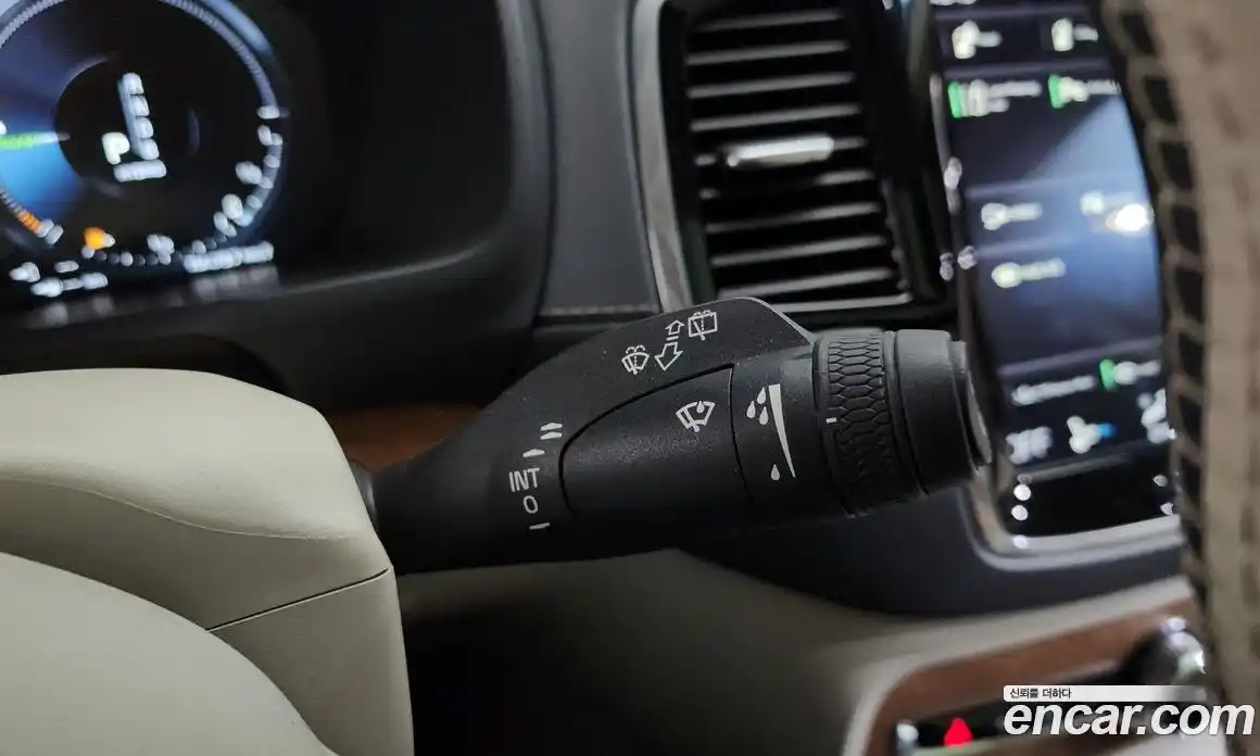 Volvo XC90 2019 2.0 автомат (гидро), фото 29