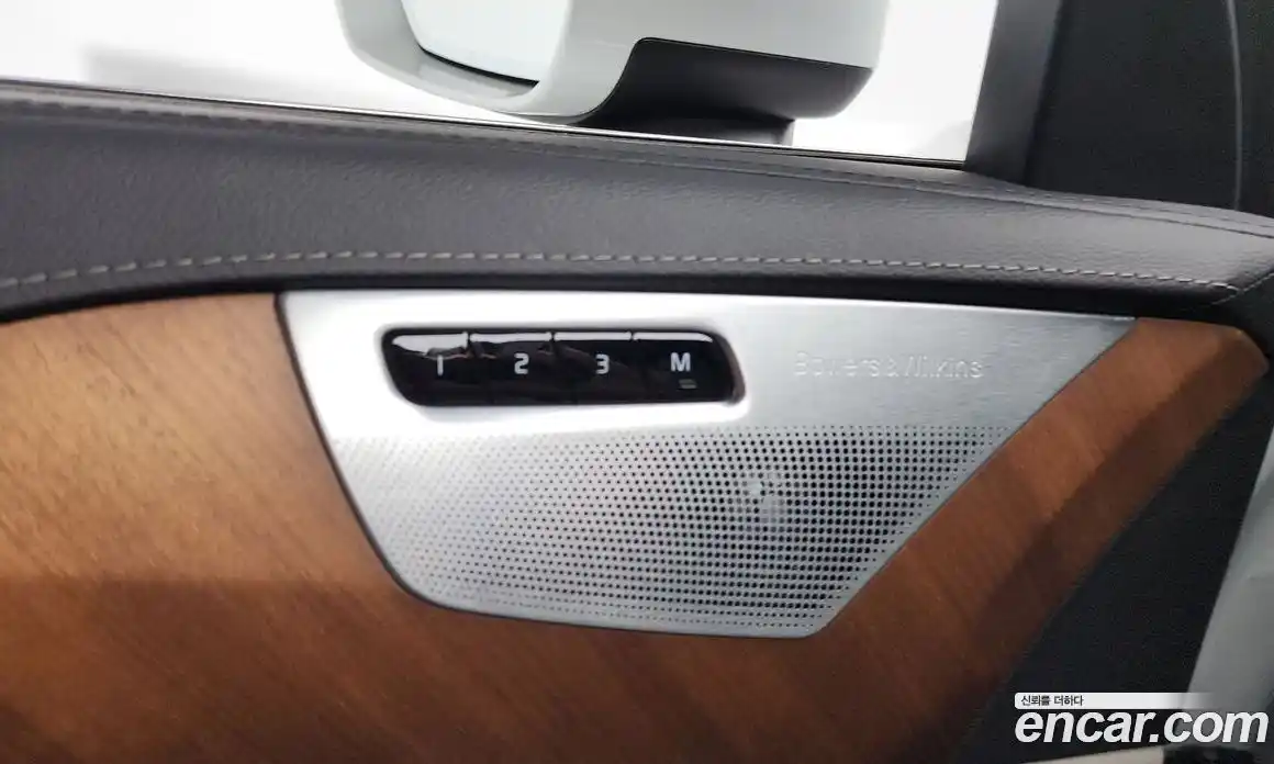 Volvo XC90 2019 2.0 автомат (гидро), фото 37