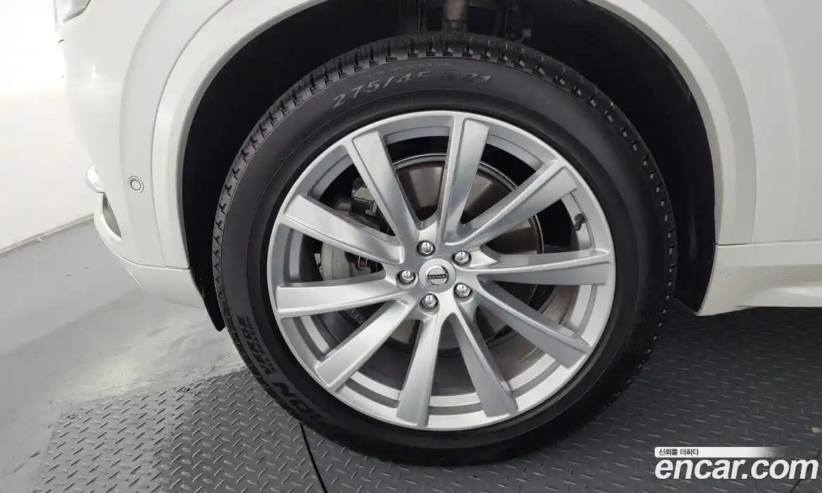 Volvo XC90 2019 2.0 автомат (гидро), фото 5