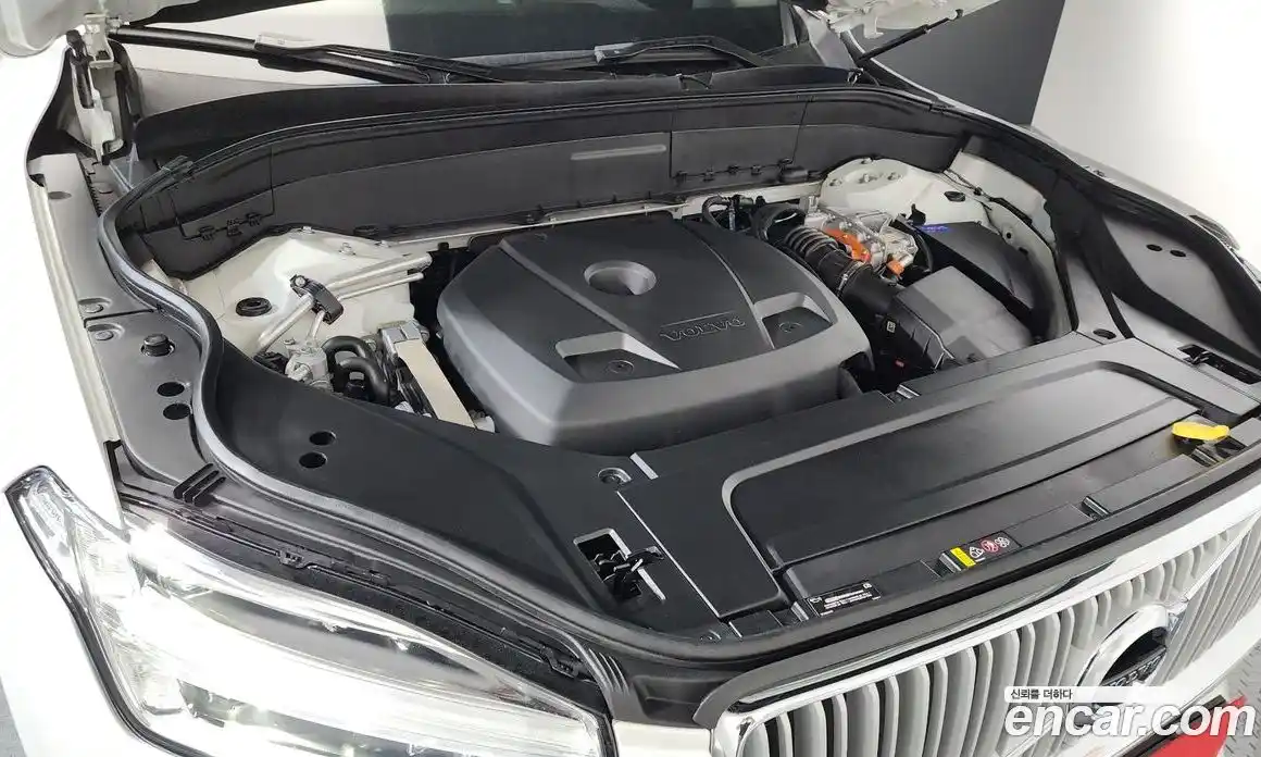 Volvo XC90 2019 2.0 автомат (гидро), фото 6