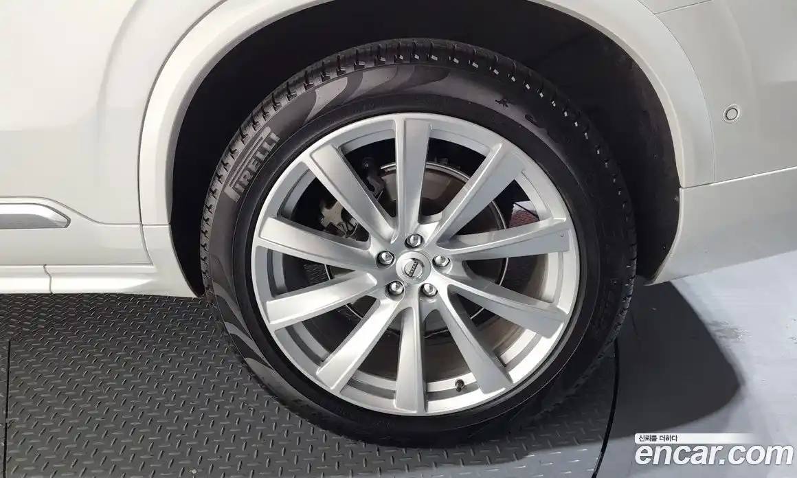 Volvo XC90 2019 2.0 автомат (гидро), фото 7
