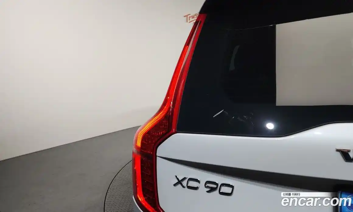 Volvo XC90 2019 2.0 автомат (гидро), фото 9