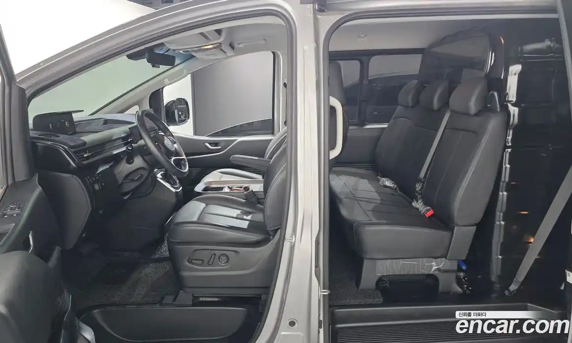 Hyundai Staria 2024 2.2 гидро, фото 17