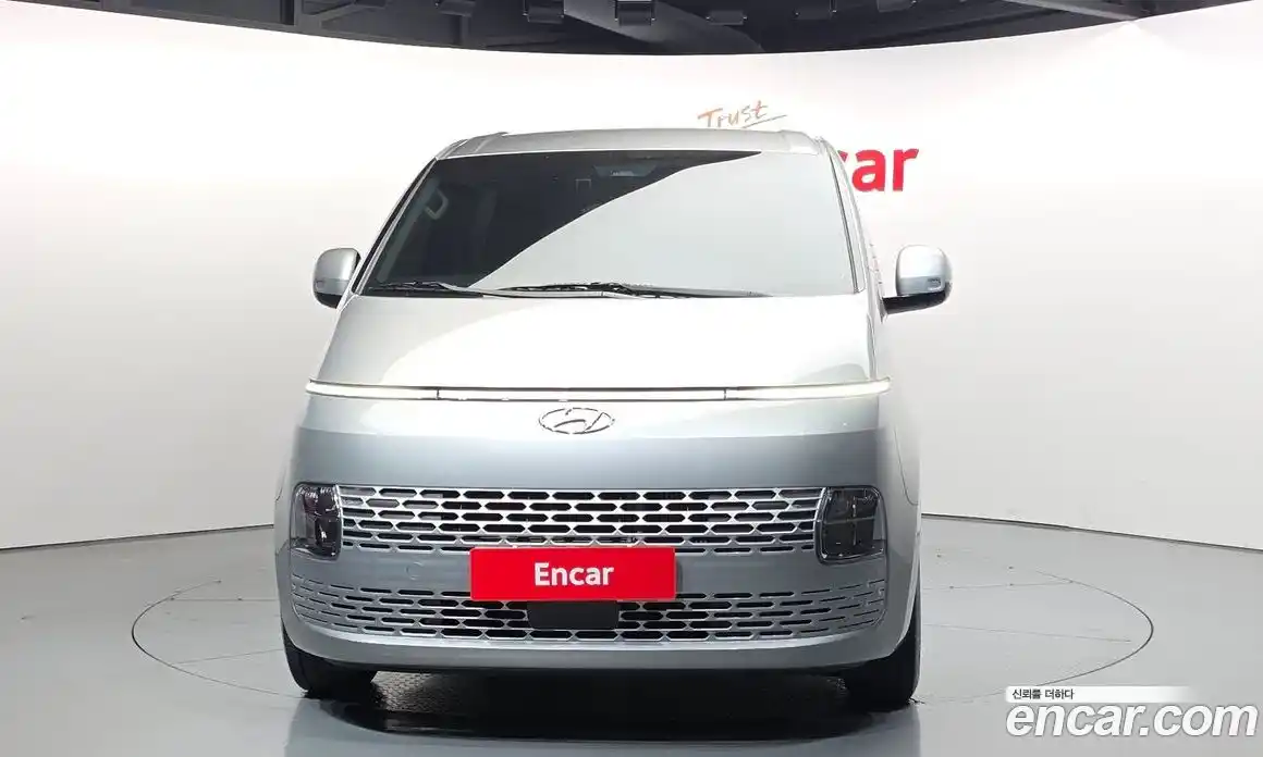 Hyundai Staria 2024 2.2 гидро, фото 3