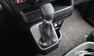 Hyundai Staria 2024 2.2 гидро, миниатюра 9