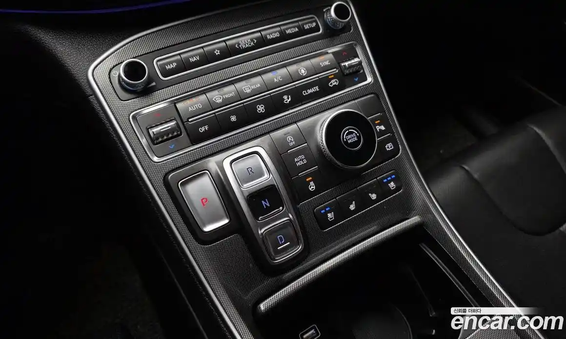 Hyundai Santa Fe 2023 2.5 гидро, фото 12