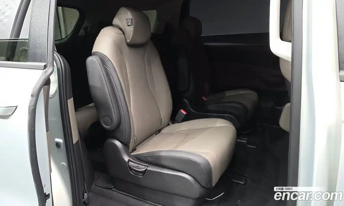 Kia Carnival 2025 3.5 автомат (гидро), фото 18