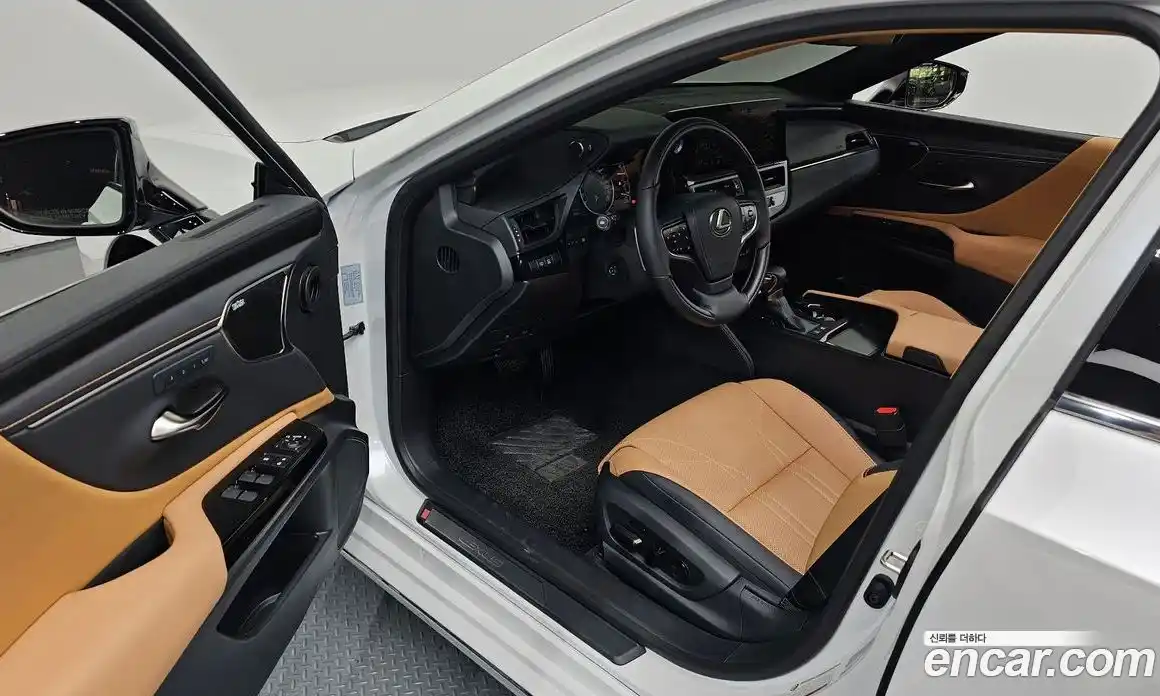 Lexus ES 2026 2.5 гидро, фото 10