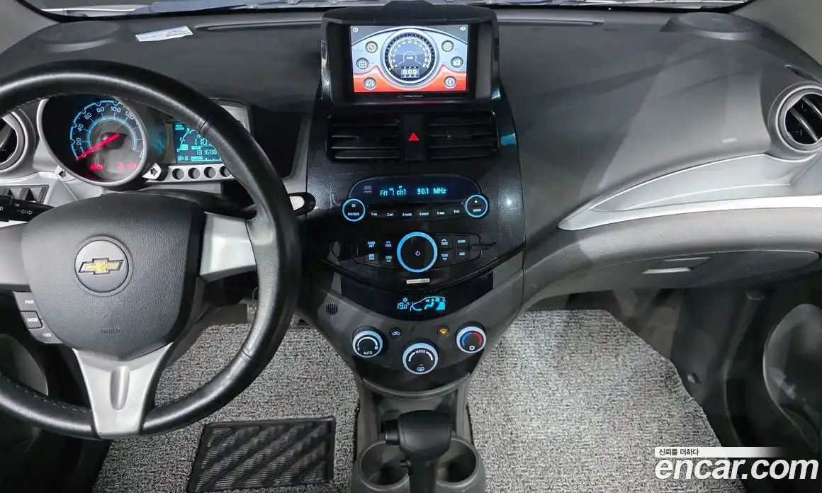 Chevrolet Spark 2012 1.0 автомат (гидро), фото 14