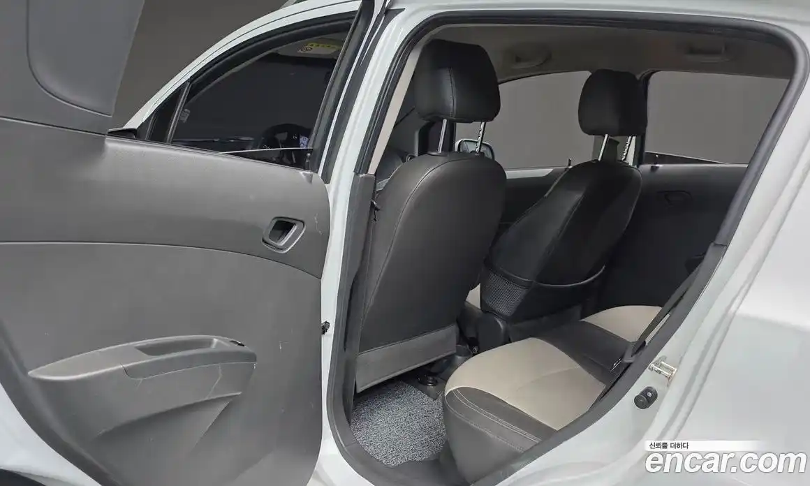 Chevrolet Spark 2012 1.0 автомат (гидро), фото 17