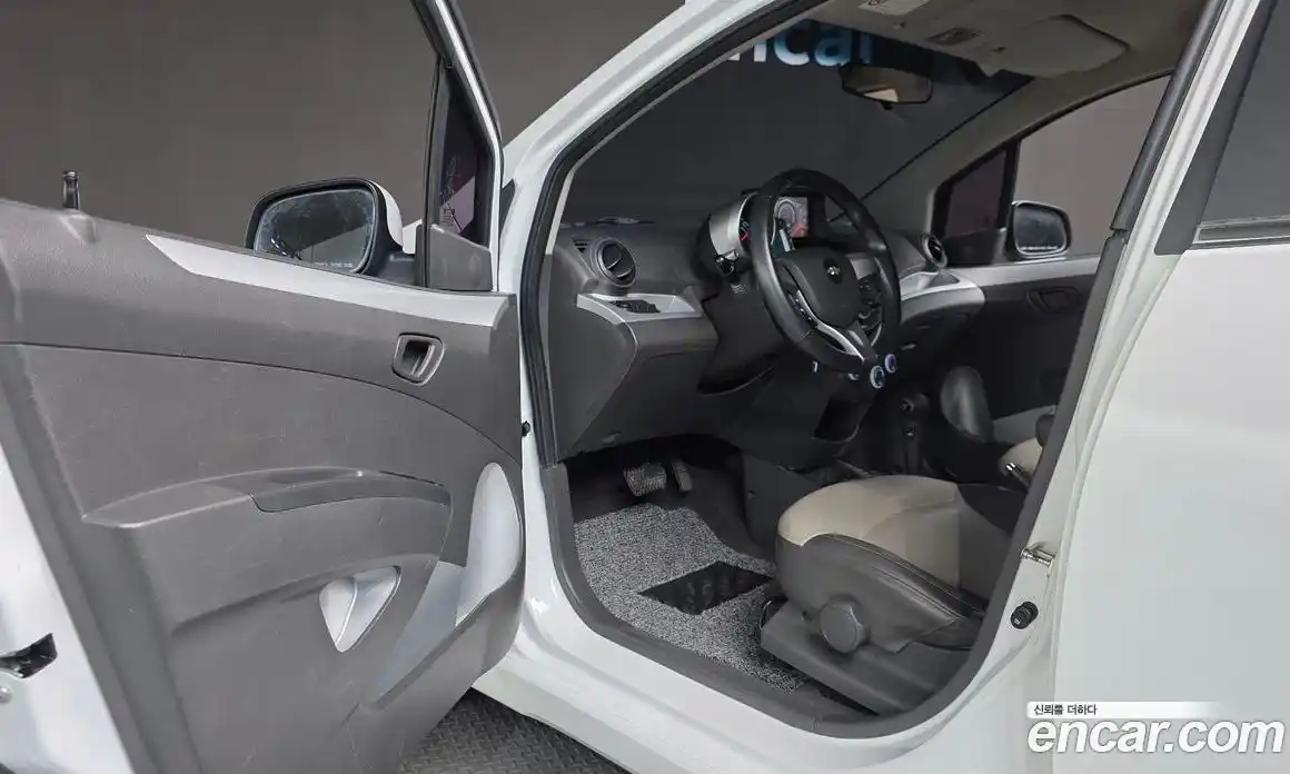 Chevrolet Spark 2012 1.0 автомат (гидро), фото 10