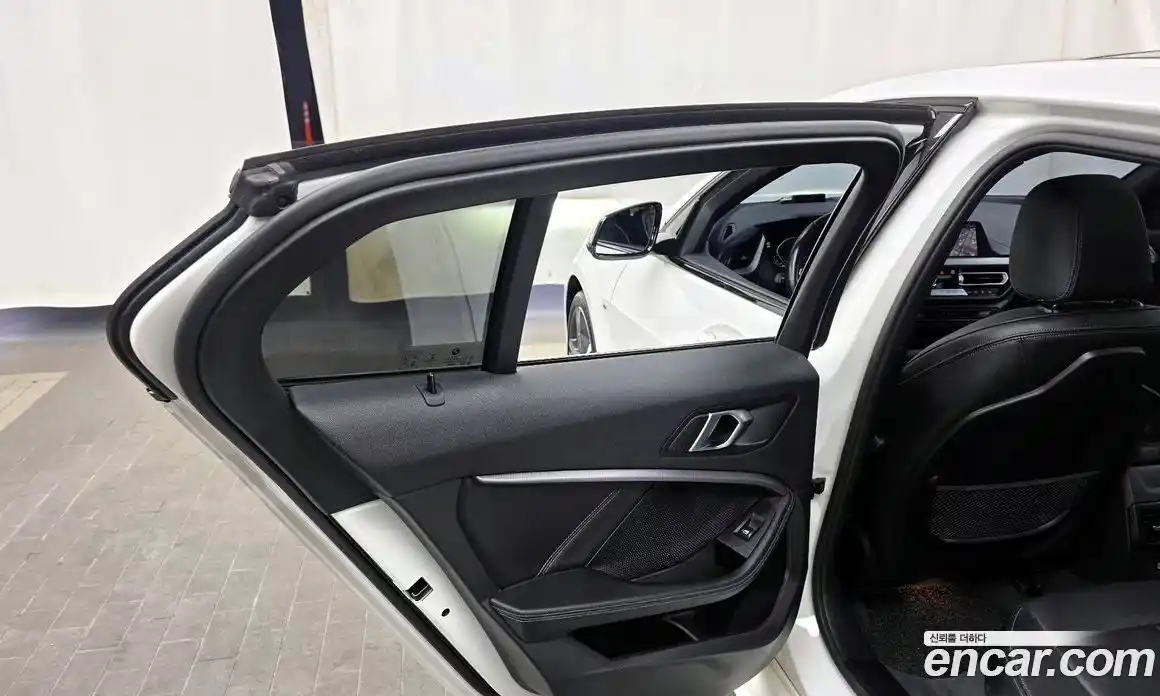 BMW 1-Series 2022 2.0 гидро, фото 15