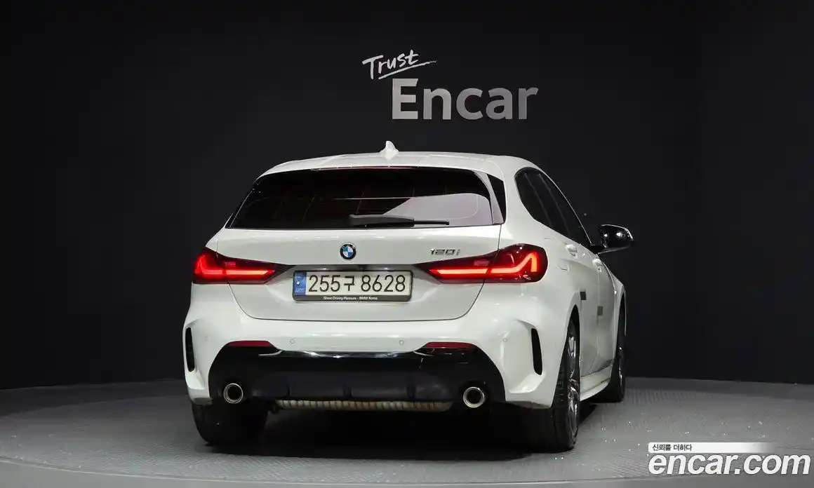 BMW 1-Series 2022 2.0 гидро, фото 4