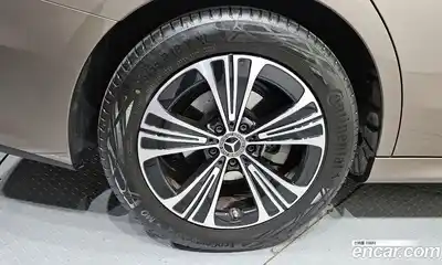 Mercedes-Benz E-Class 2025 2.0 гидро, миниатюра 5
