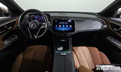 Mercedes-Benz E-Class 2025 2.0 гидро, миниатюра 7