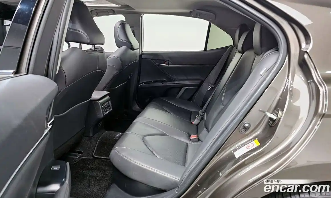 Toyota Camry 2018 2.5 гидро, фото 18