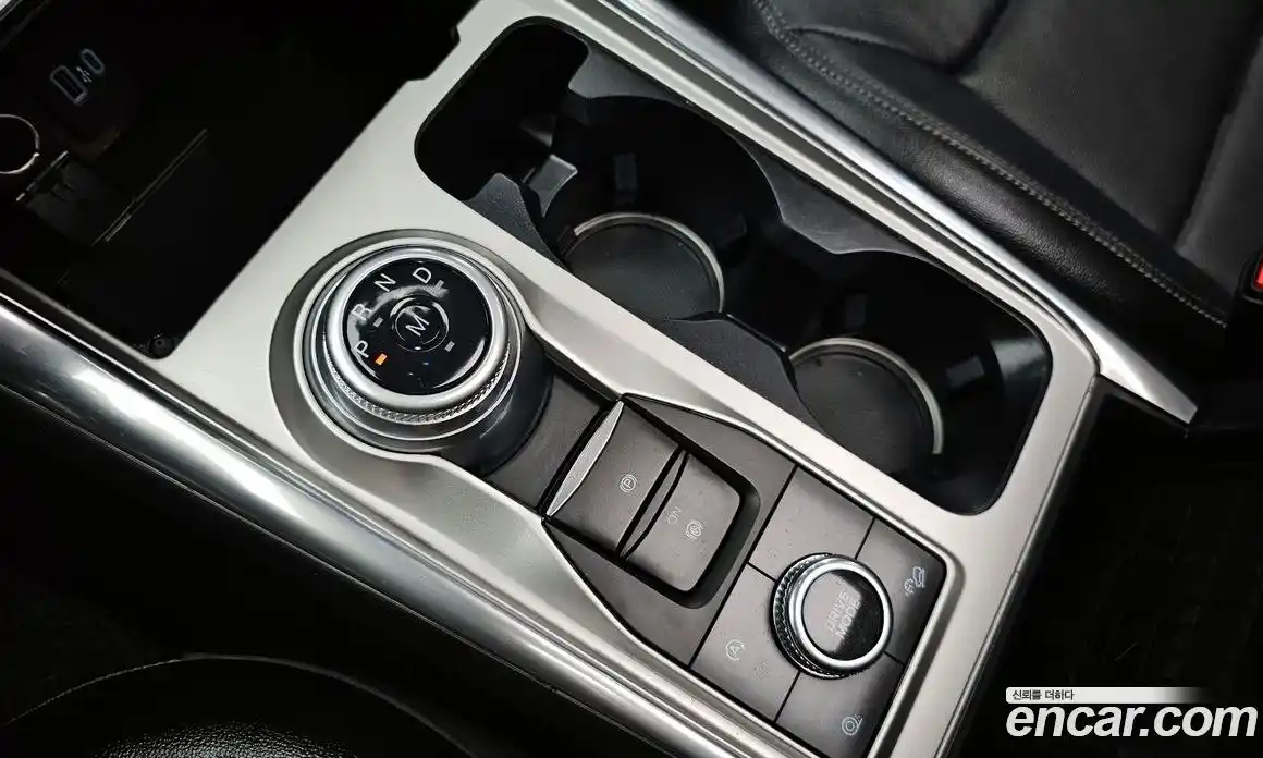 Ford Explorer 2019 2.3 автомат (гидро), фото 8