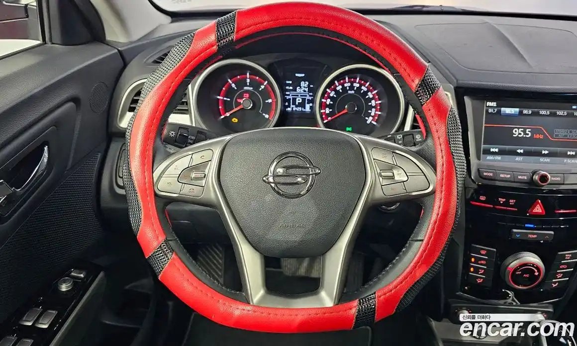 SsangYong TIBOLI 2016 1.6 автомат (гидро), фото 13