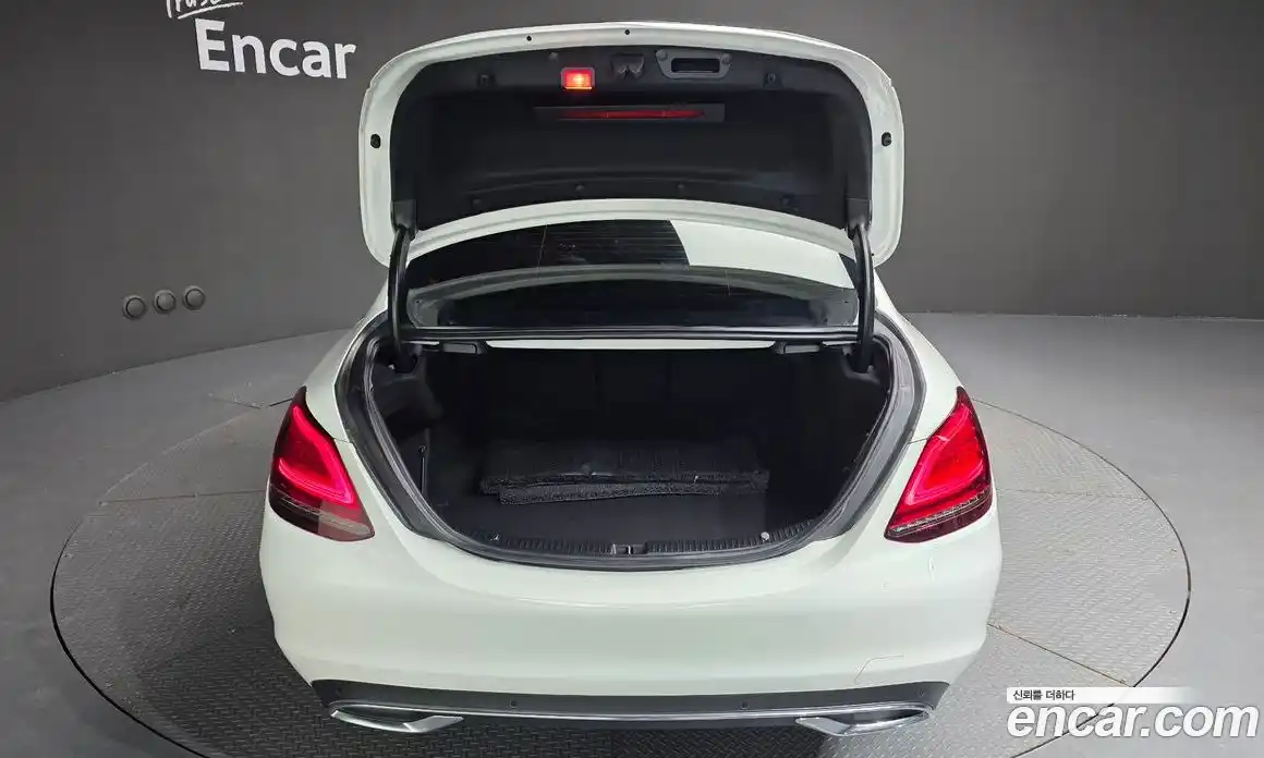 Mercedes-Benz C-Class 2019 1.9 гидро, фото 20